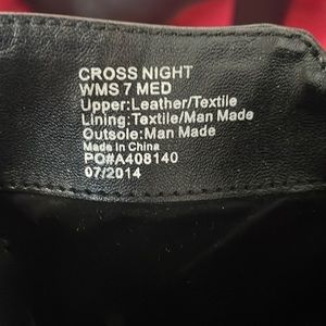 Kenneth Cole Black leather boots size 7.